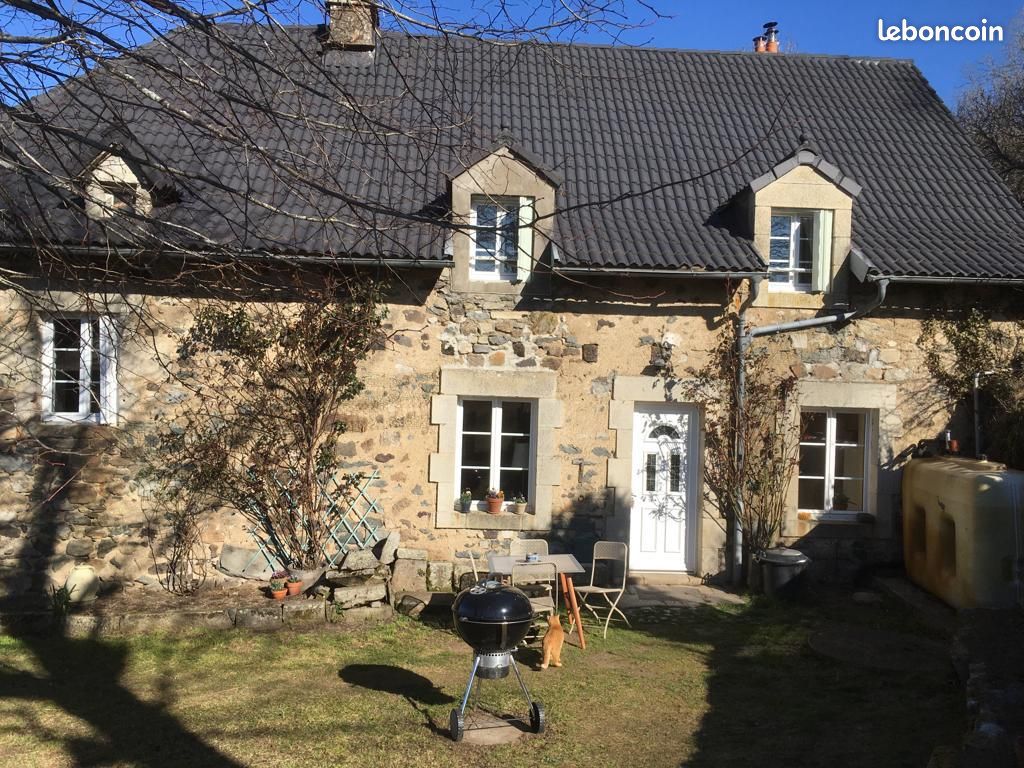 Maison 6 pièces 118 m² · à Menet · 118 m² · 135 000 €