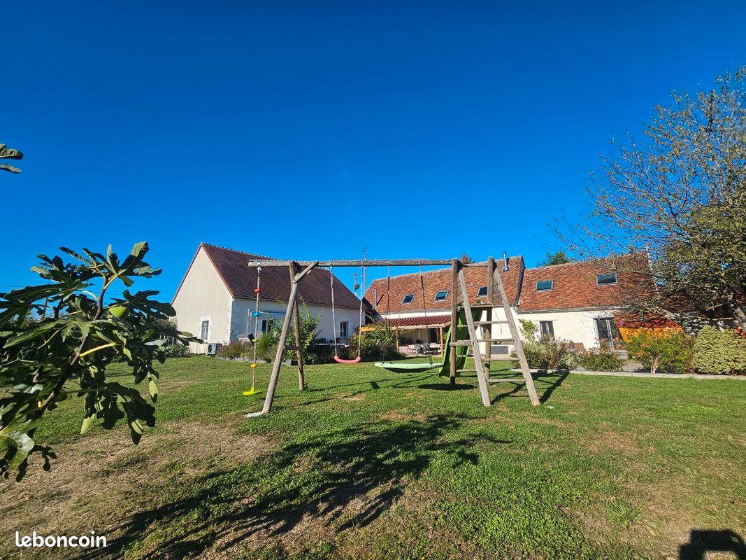 Maison 8 pièces 151 m² · à Mouzay · 151 m² · 290 000 €