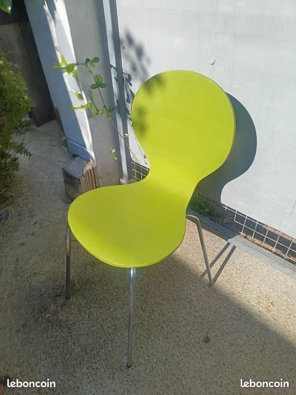Chaise verte (image 1)
