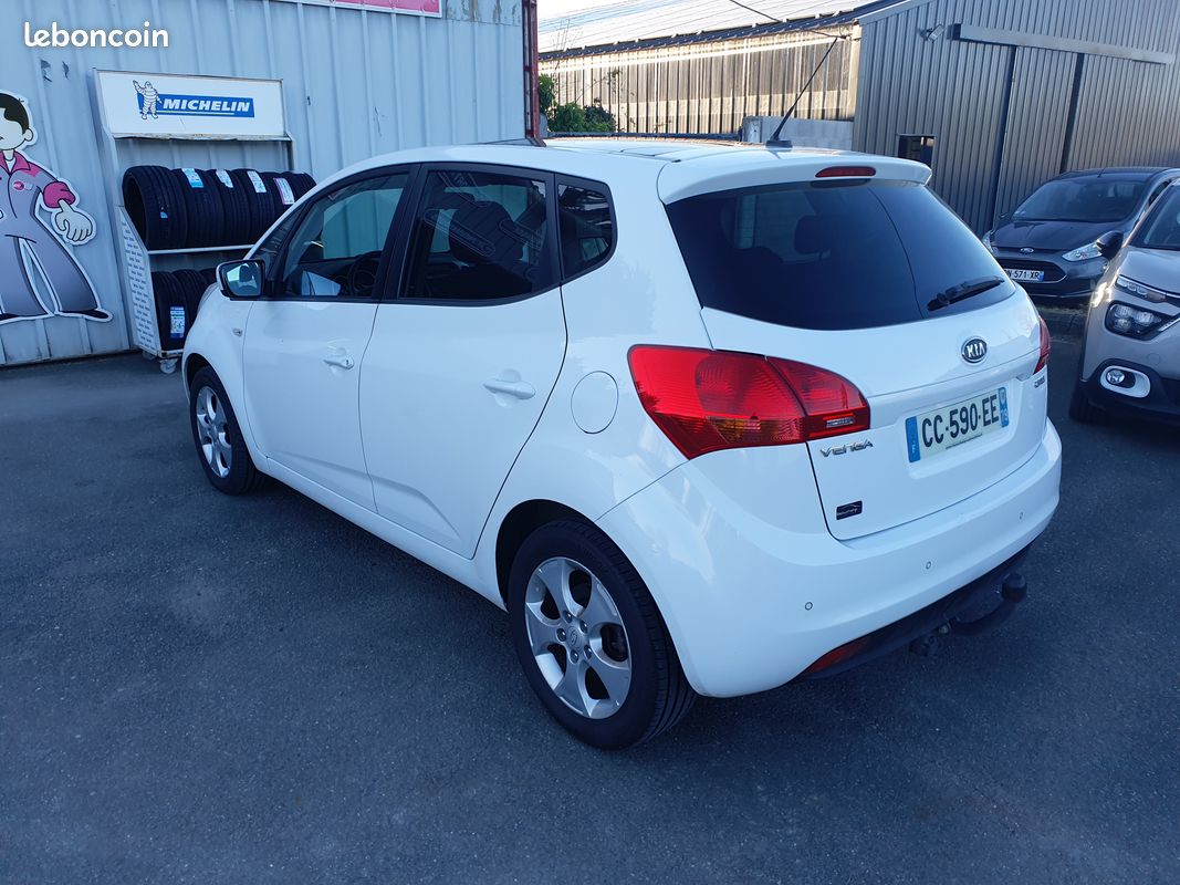 Kia venga 1.6 cdri 115 (image 4)