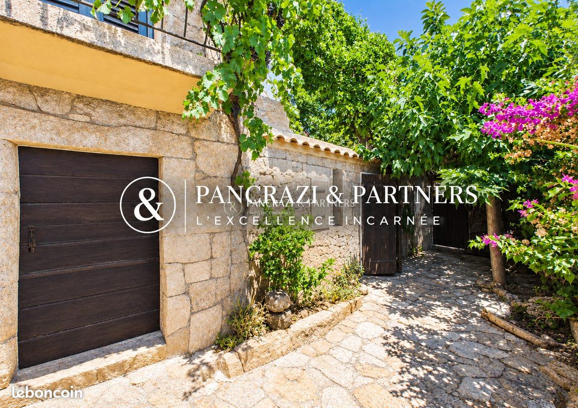 Maison 8 pièces 240 m² · à Monacia-d'Aullène · 240 m² · 765 000 €