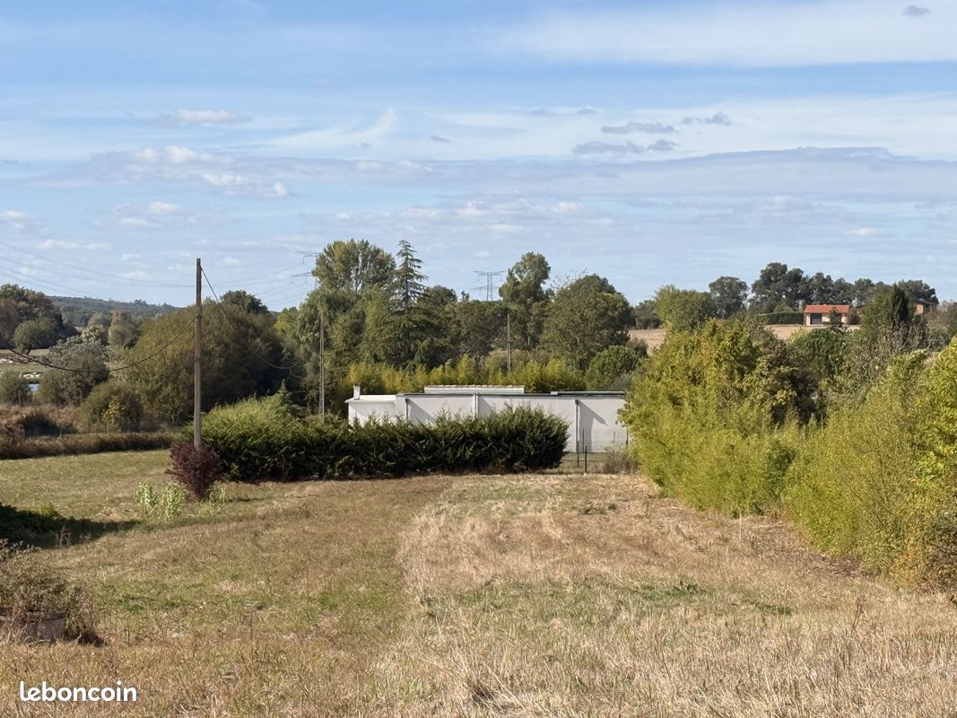 Terrain 1597 m² · à Garidech · 1 597 m² · 154 000 €