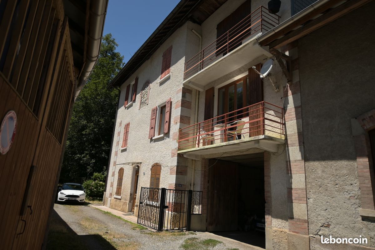 Appartement 5 pièces 106 m² · à Chamoux-sur-Gelon · 106 m² · 215 000 €