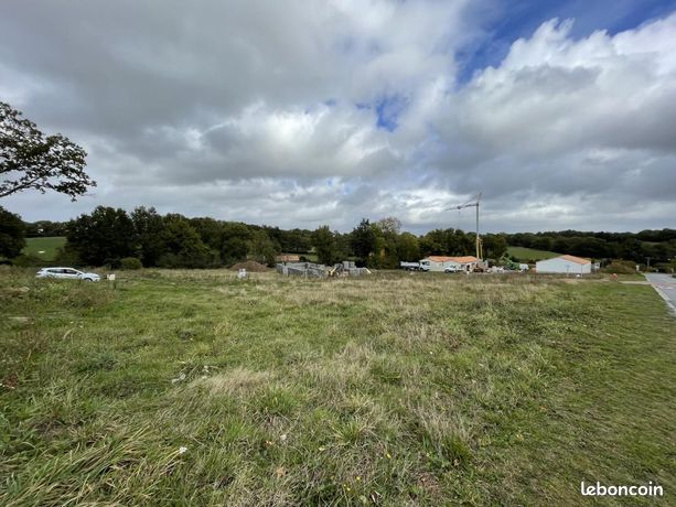 Terrain 370 m² Mouilleron Le Captif