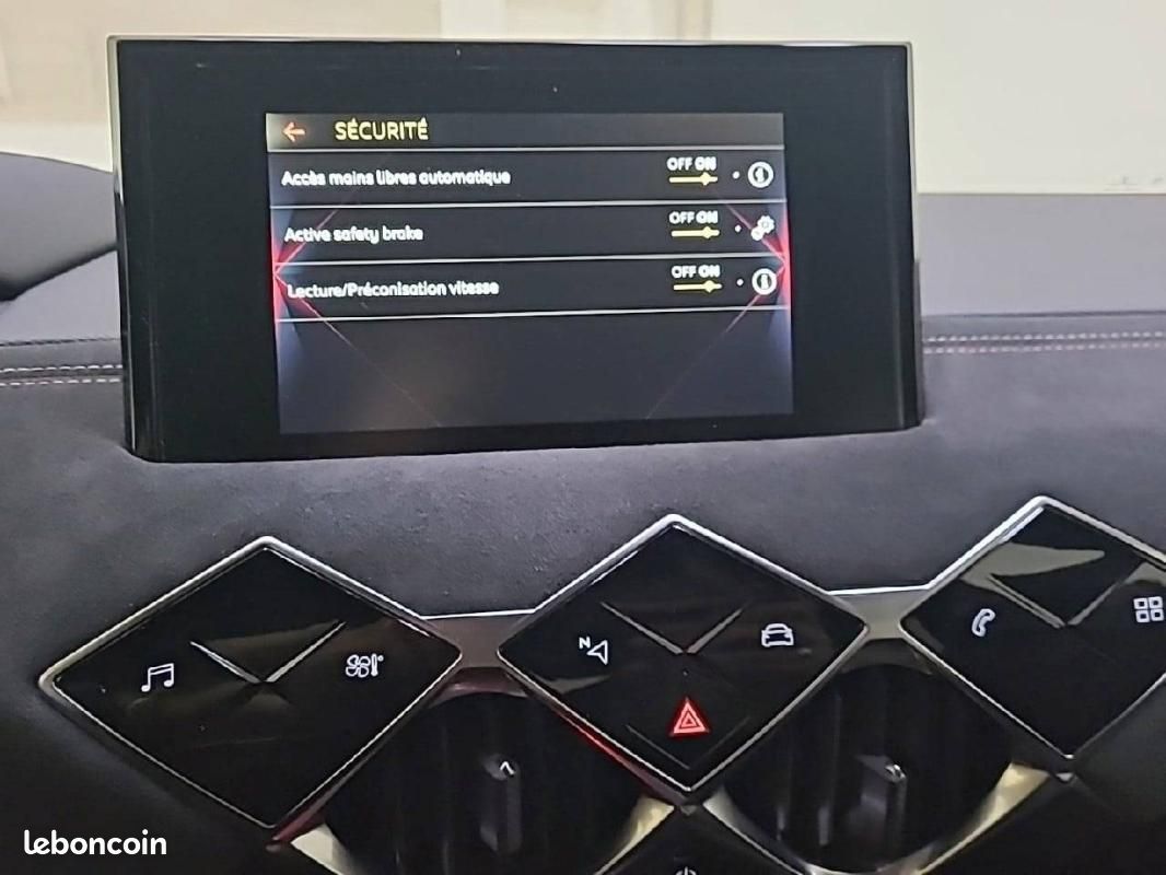 DS 3 Crossback DS3 BlueHDi 130 EAT8 - Performance Line (image 22)