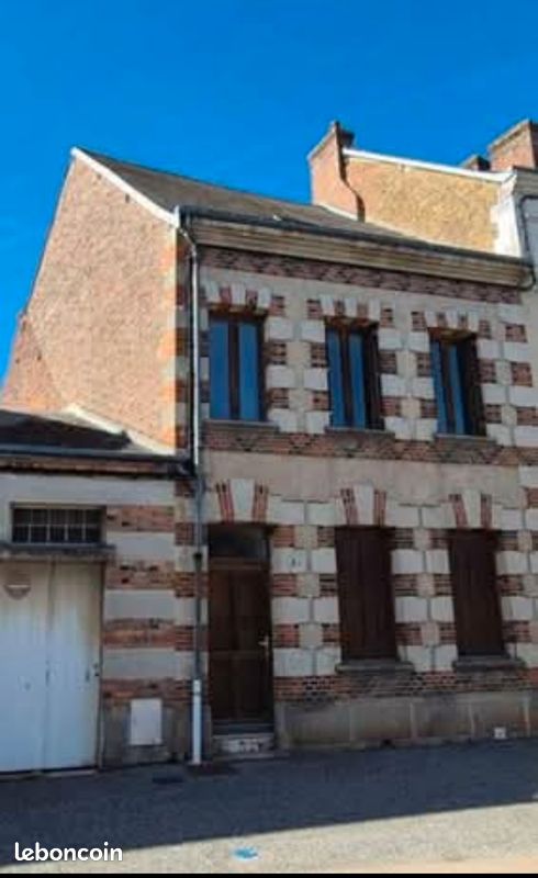 Maison 4 pièces 100 m² · à La Ville-aux-Clercs · 100 m² · 135 000 €