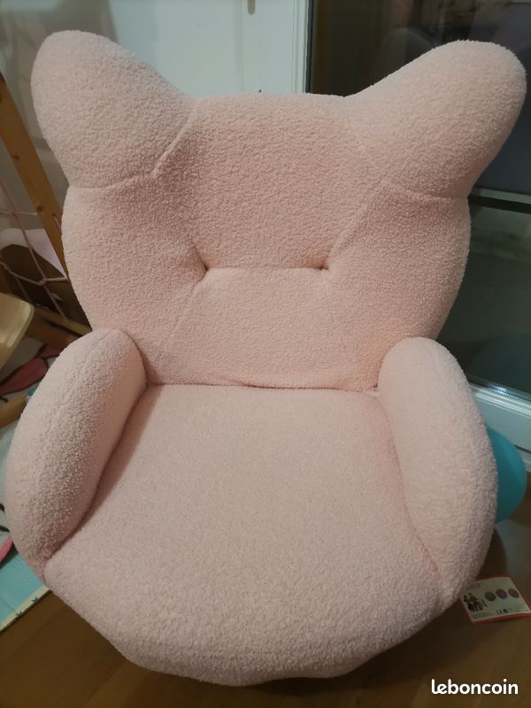 Sofa (image 1)