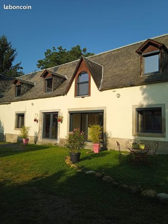 Ensemble maisons + appartement