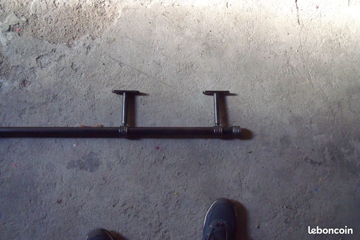 Tringle à rideaux en fer (image 2)