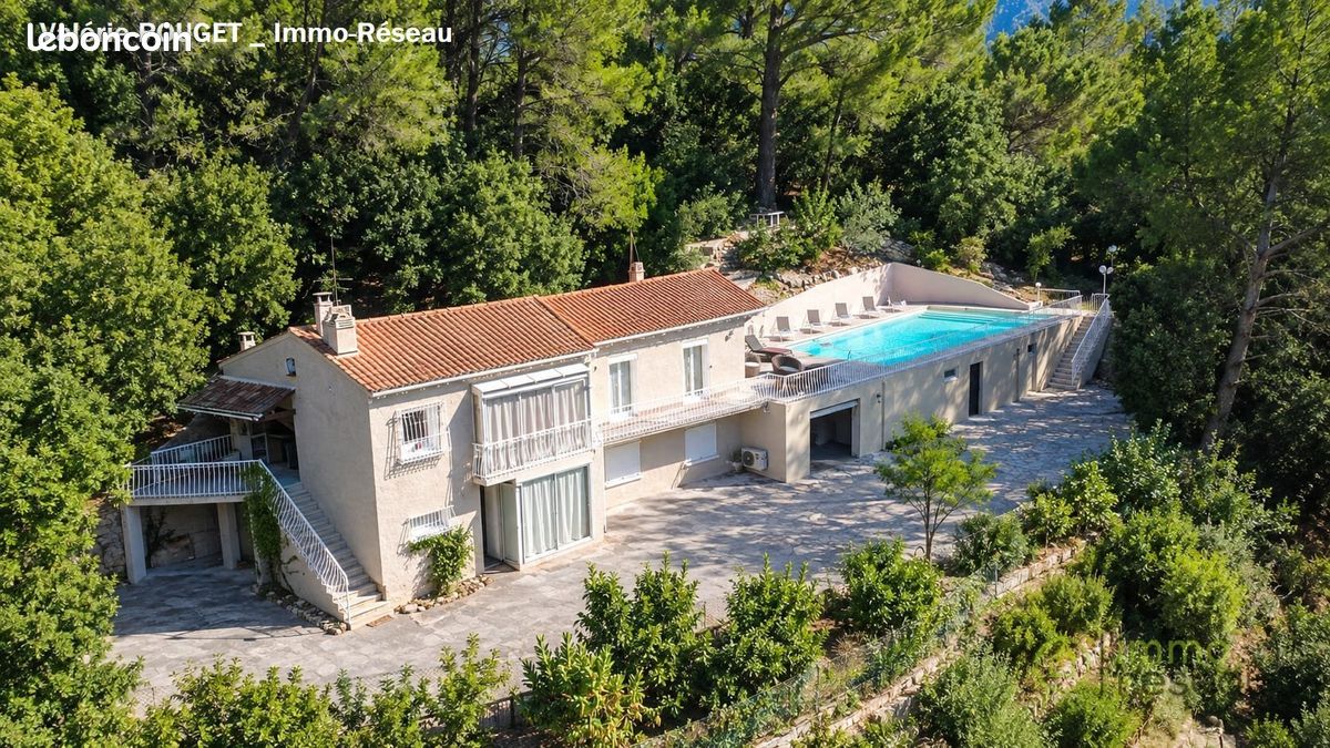 Maison 5 pièces 128 m² · au Revest-les-Eaux · 128 m² · 629 000 €