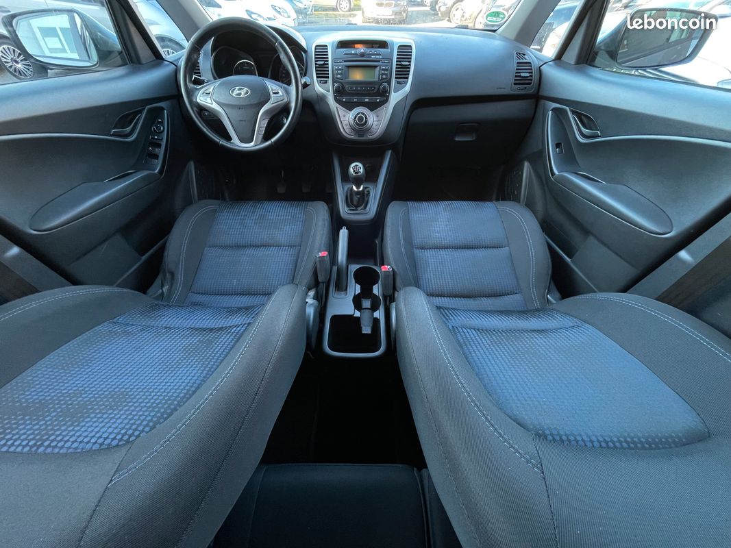 Hyundai ix20 1.6 CRDi 115CH PACK Premium Véhicule Révisé et Garantie (image 3)