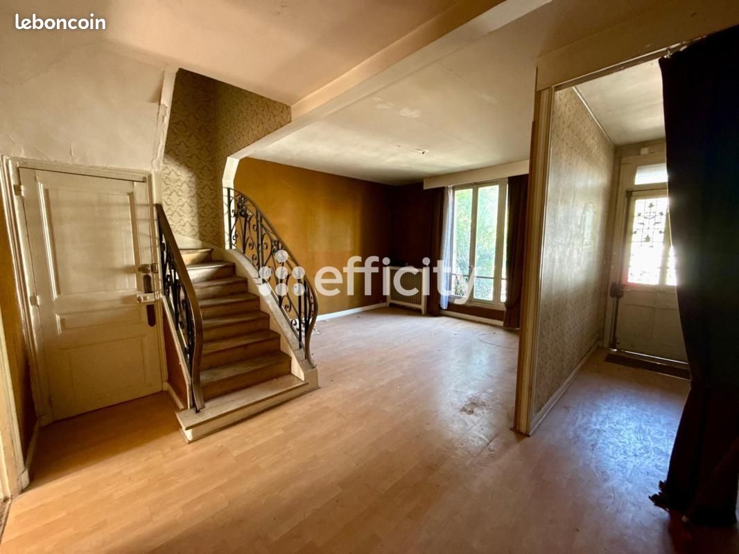 Maison 6 pièces 117 m² · à Creil · 117 m² · 185 000 €