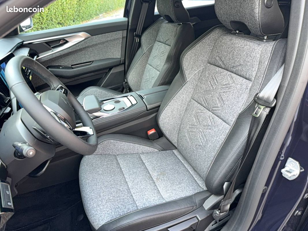 RENAULT Espace full hybrid E-Tech 200 ch 5pl Techno (image 8)