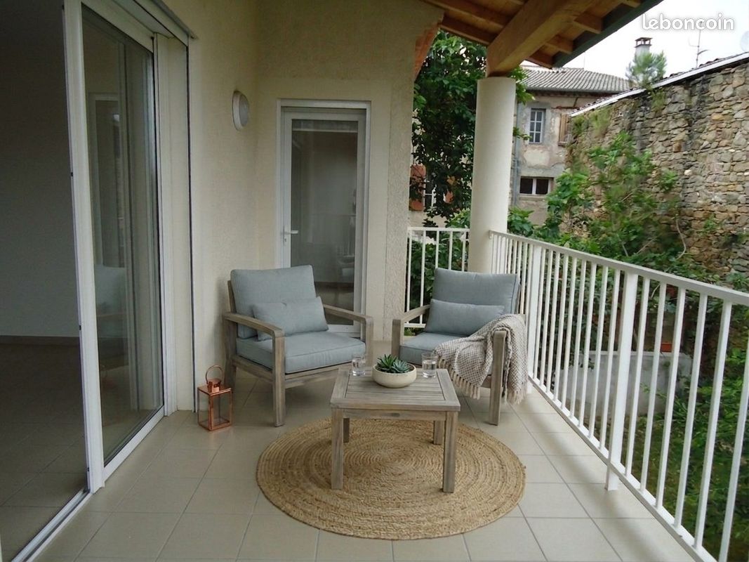 Appartement 3 pièces 75 m² · à Réalmont · 75 m² · 670 €