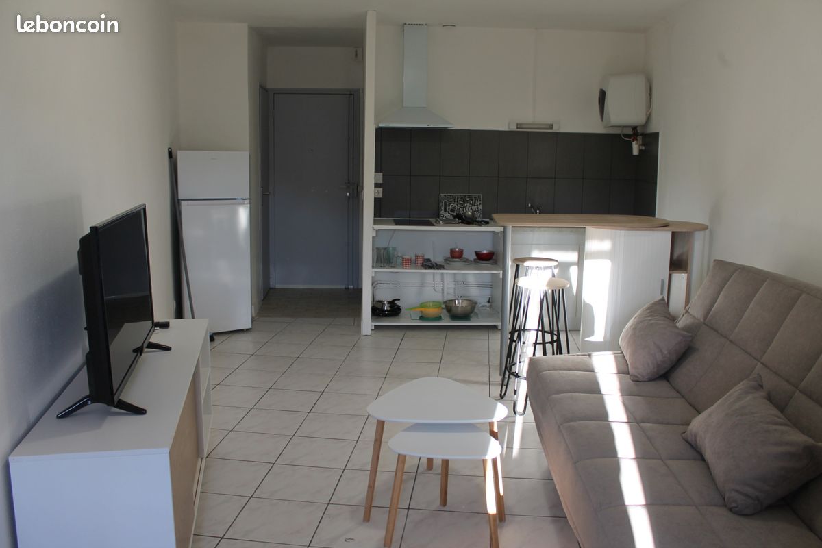 Studio 1 pièce 24 m² - La Réole 33190 (image principale 0)