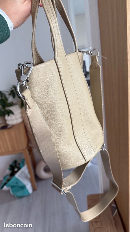 Sac à main en cuir Lacoste (image 3)
