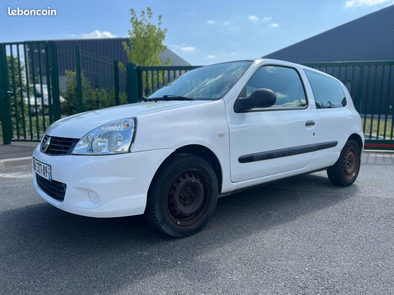 Renault clio 2 1.5 dci 65 cv société (image 1)