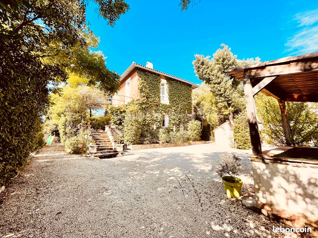 Maison 5 pièces 106 m² · à Nîmes · 106 m² · 1 600 €