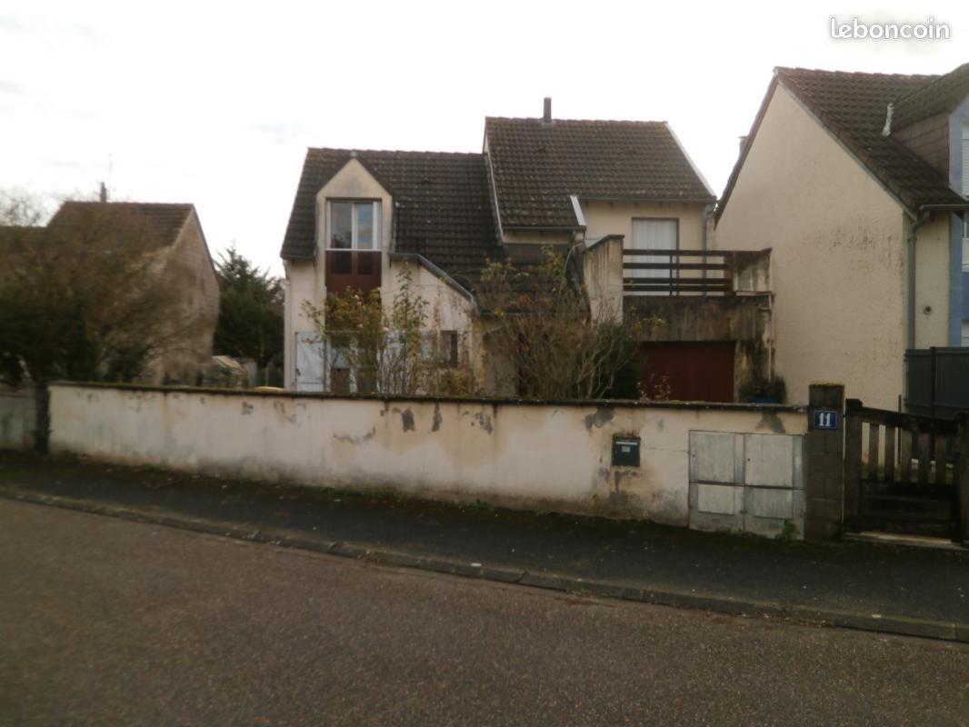 Maison 6 pièces 90 m² · à Saint-Germain-du-Puy · 90 m² · 140 400 €