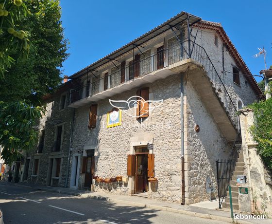 Propriété 10 pièces 276 m²