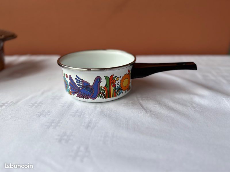 Paire de pichets en porcelaine, Villeroy et Boch, modèle Acapulco