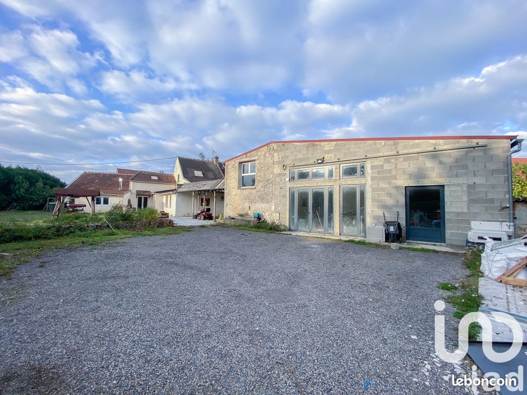 Maison 10 pièces 446 m² · à Chézy-sur-Marne · 446 m² · 269 000 €
