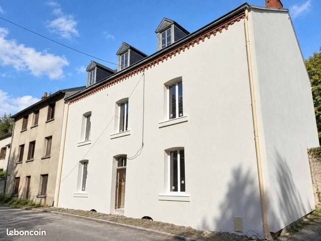 Immeuble 5 pièces 282 m² · à Aubusson · 282 m² · 130 000 €