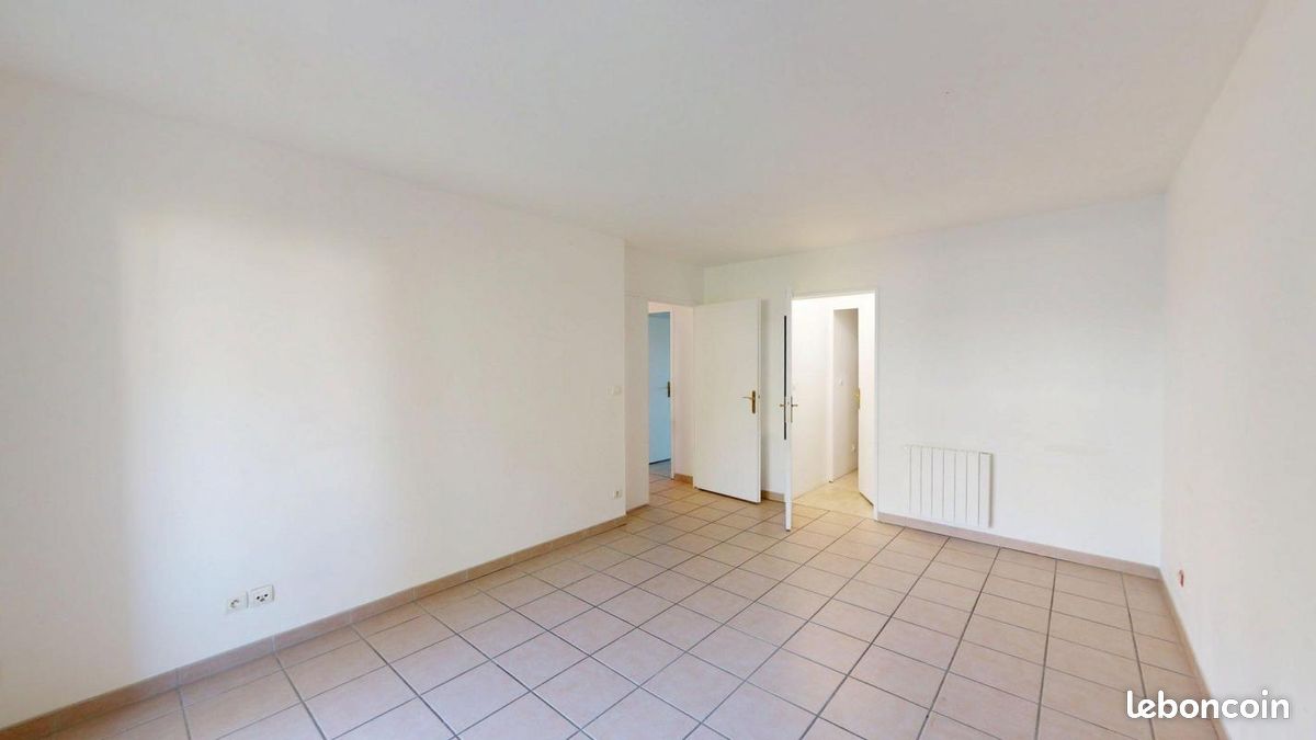 Appartement a louer noisy-le-grand - 3 pièce(s) - 59 m2 - Surfyn