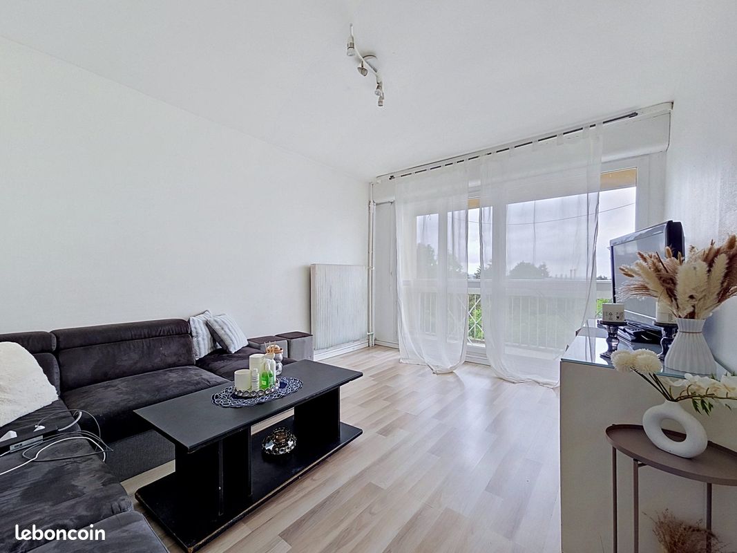 Appartement 3 pièces 69 m² · à Montbéliard · 69 m² · 30 000 €