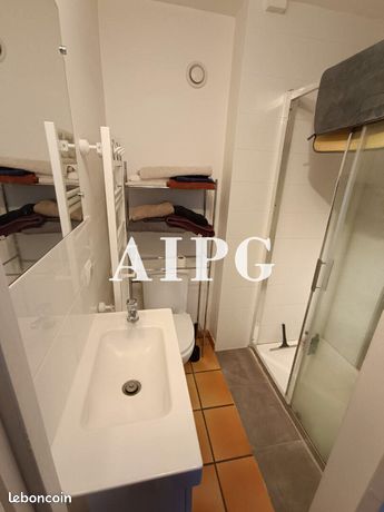 https://img.leboncoin.fr/api/v1/lbcpb1/images/fb/73/8d/fb738dbc81f69b1326f8becd75369aca5fef0f0f.jpg?rule=ad-image