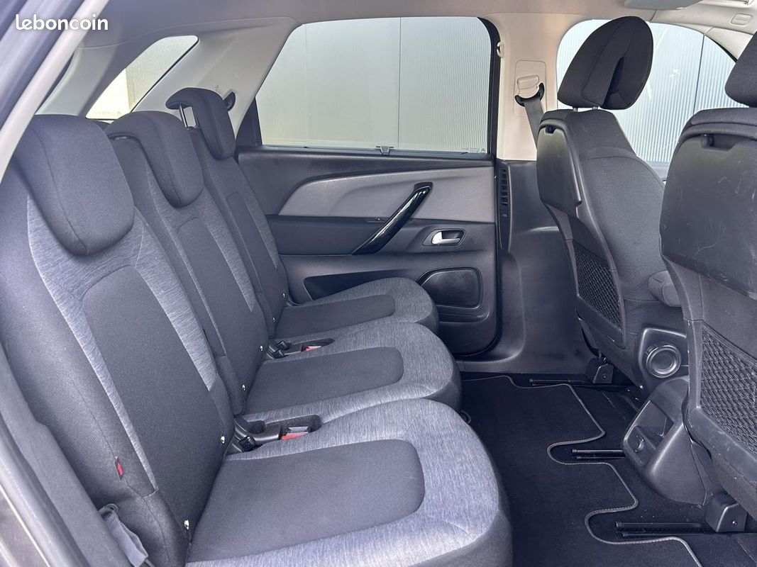 CITROEN C4 SPACETOURER 1.5 BlueHDi 130 Feel avec Caméra, GPS et Carte mains libres (image 27)