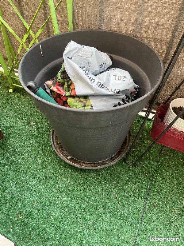 Pot de fleurs (image 1)