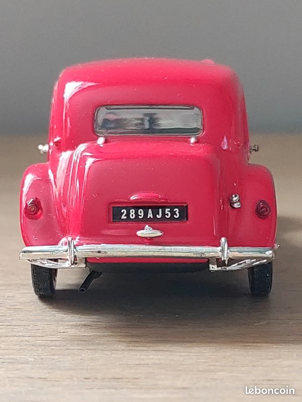 Verem Résine 1/43 – Citroën Traction 15CV Cabriolet Rouge – 1001 – Occasion