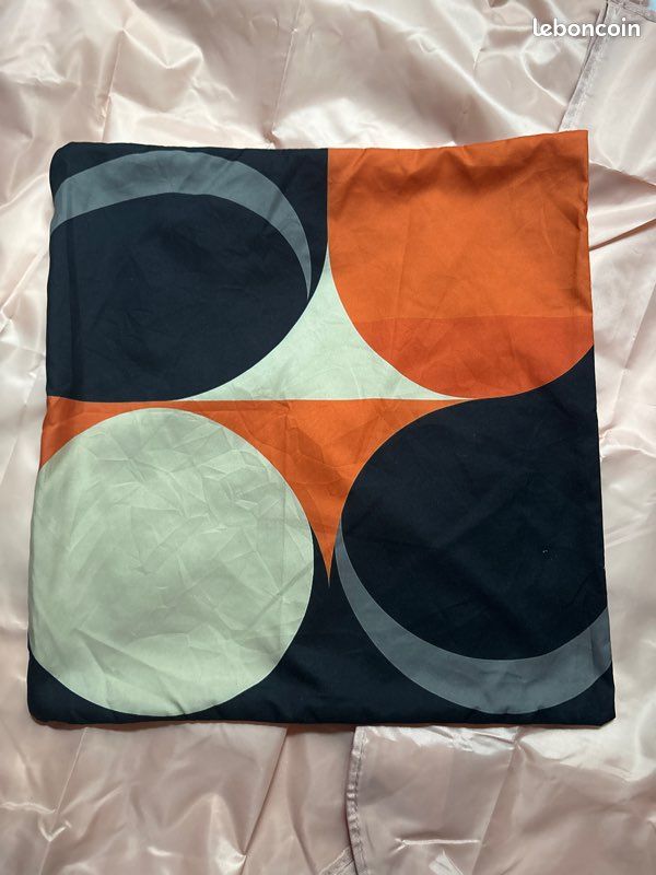 Housse de coussin 48x48 cm (image 1)