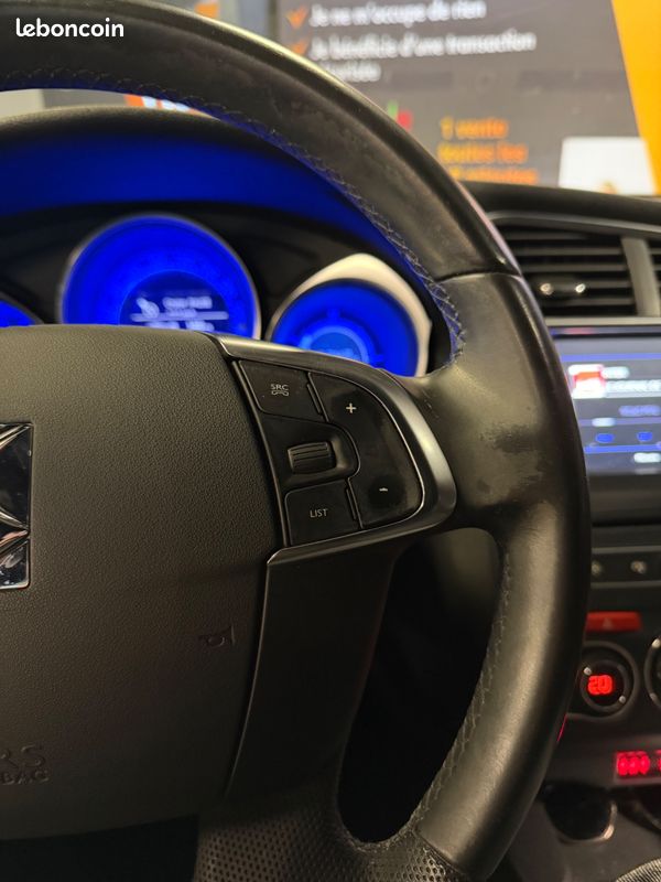 Ds ds 4 1.6 thp 210 sport chic start & stop / caméra de recul (image 8)