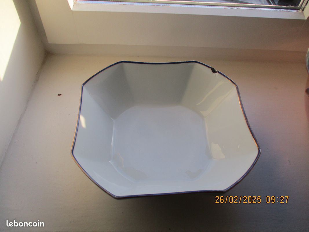 Plat creux, porcelaine blanche (image 1)
