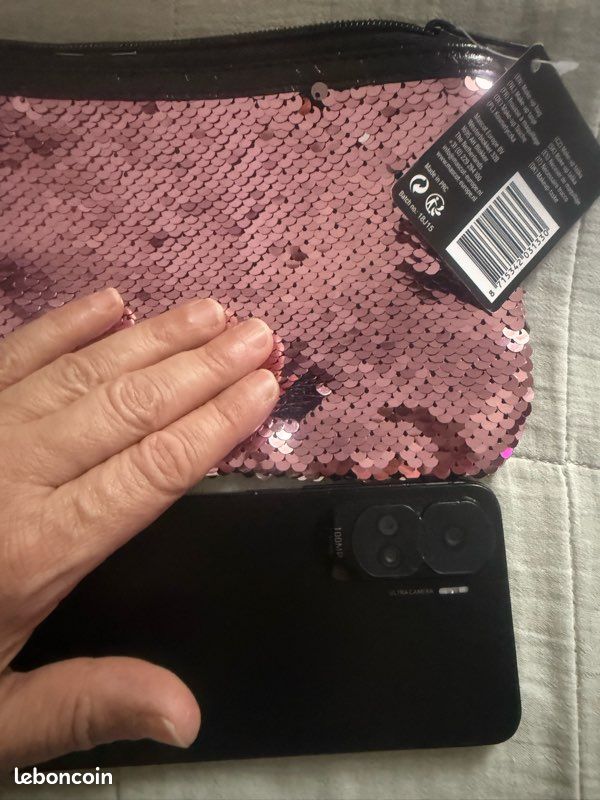 Magnifique, ensemble d’accessoires, assorti dans les tons rose, fuchsia et paillettes ultra pratique pour le quotidien ou les cours (image 17)
