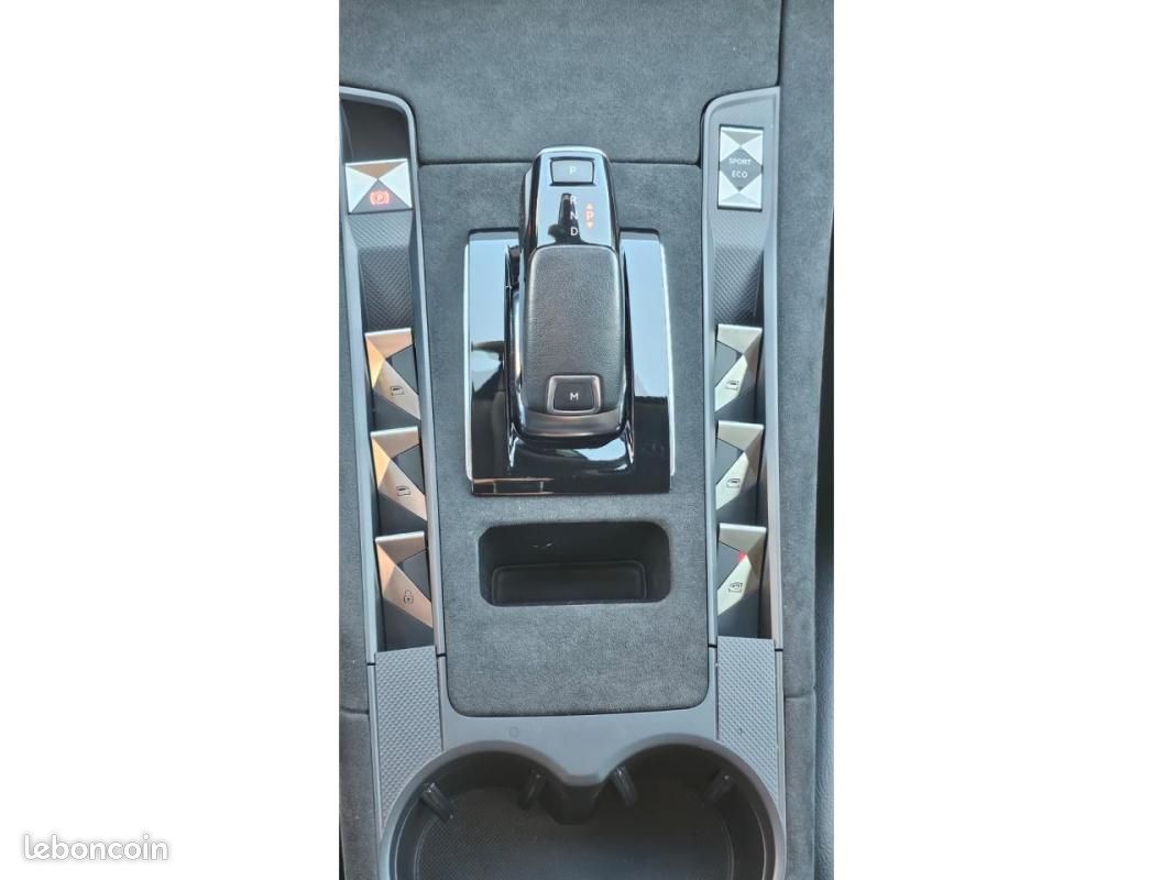 DS 7 Crossback Performance Line 1.5 BlueHDi 130cv EAT8 + Aide au stationnement av/ar + Sieges av ... (image 8)