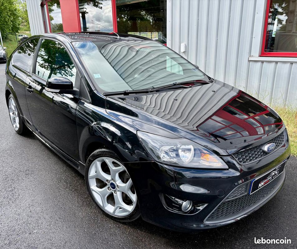Ford Focus ST MK2 2.5 L Turbo 225 ch BVM6 - Recaro Vitres Teintées Jantes Alliage Démarrage Sans Clé - Suivie et Garantie 12 mois - A partir de 282e/mois (image 1)