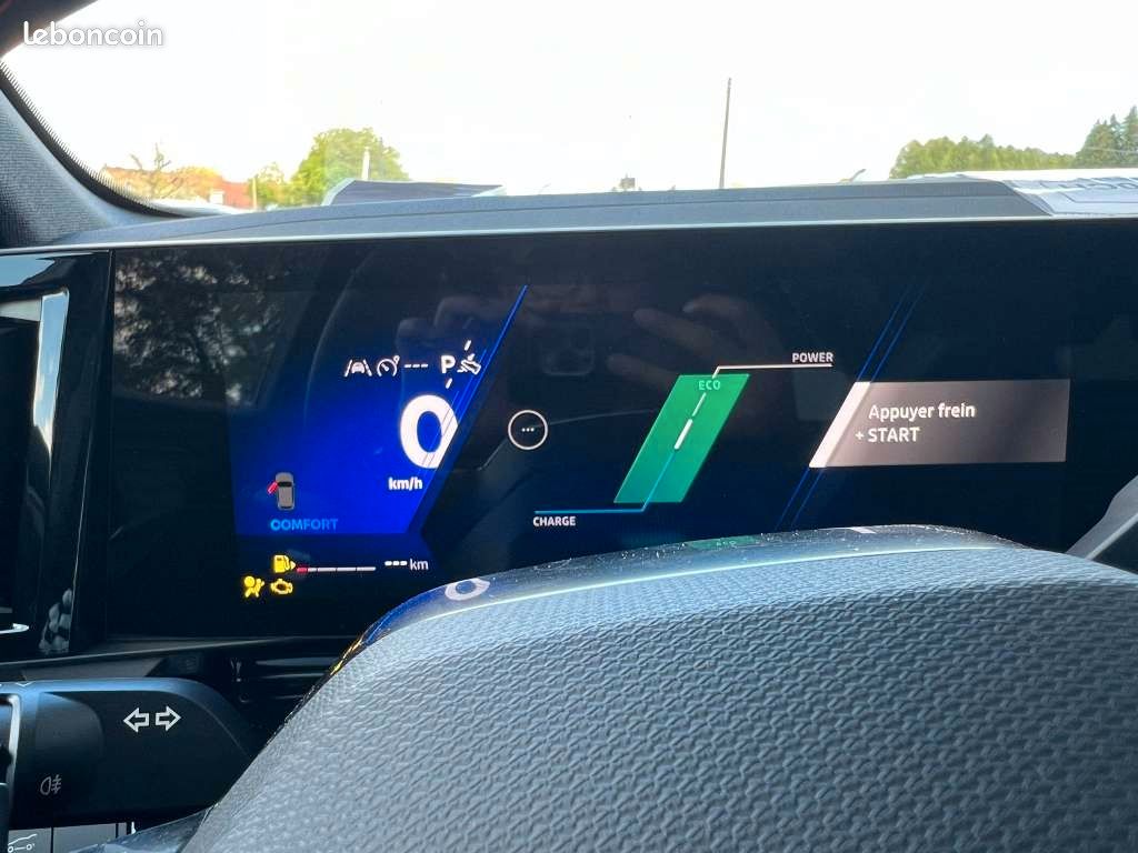 Renault AUSTRAL 1.2 E-TECH FULL HYBRID 200CH ESPRIT ALPINE - 26 (image 21)
