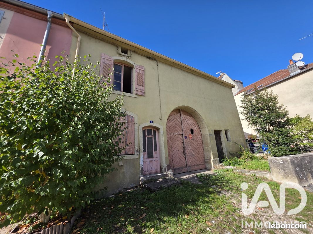 Maison 3 pièces 104 m² · à Faverney · 104 m² · 34 000 €
