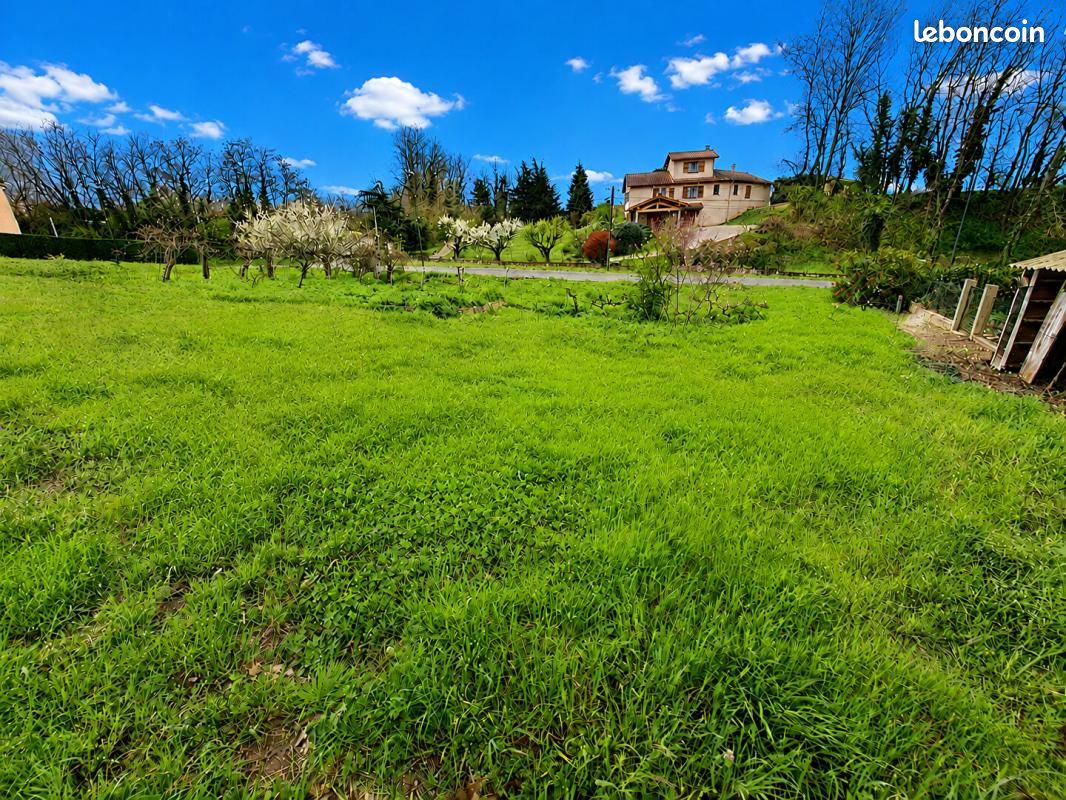 Terrain 680 m² Manthes · 60 000 €