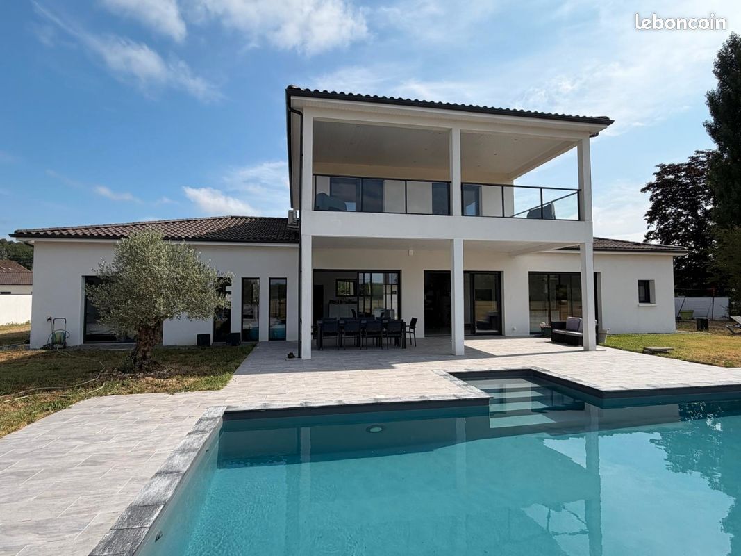 Maison 6 pièces 209 m² · à Bergerac · 209 m² · 649 000 €