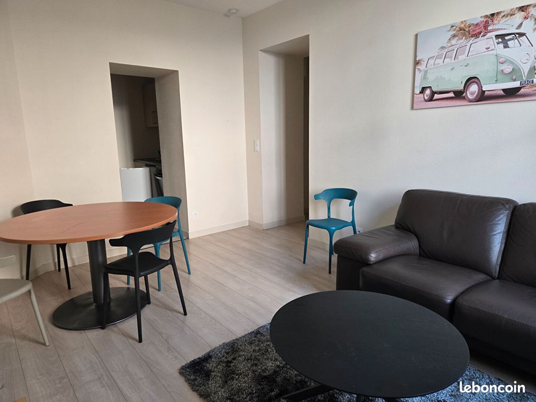 Appartement 3 pièces 52 m² · à Laval · 52 m² · 700 €
