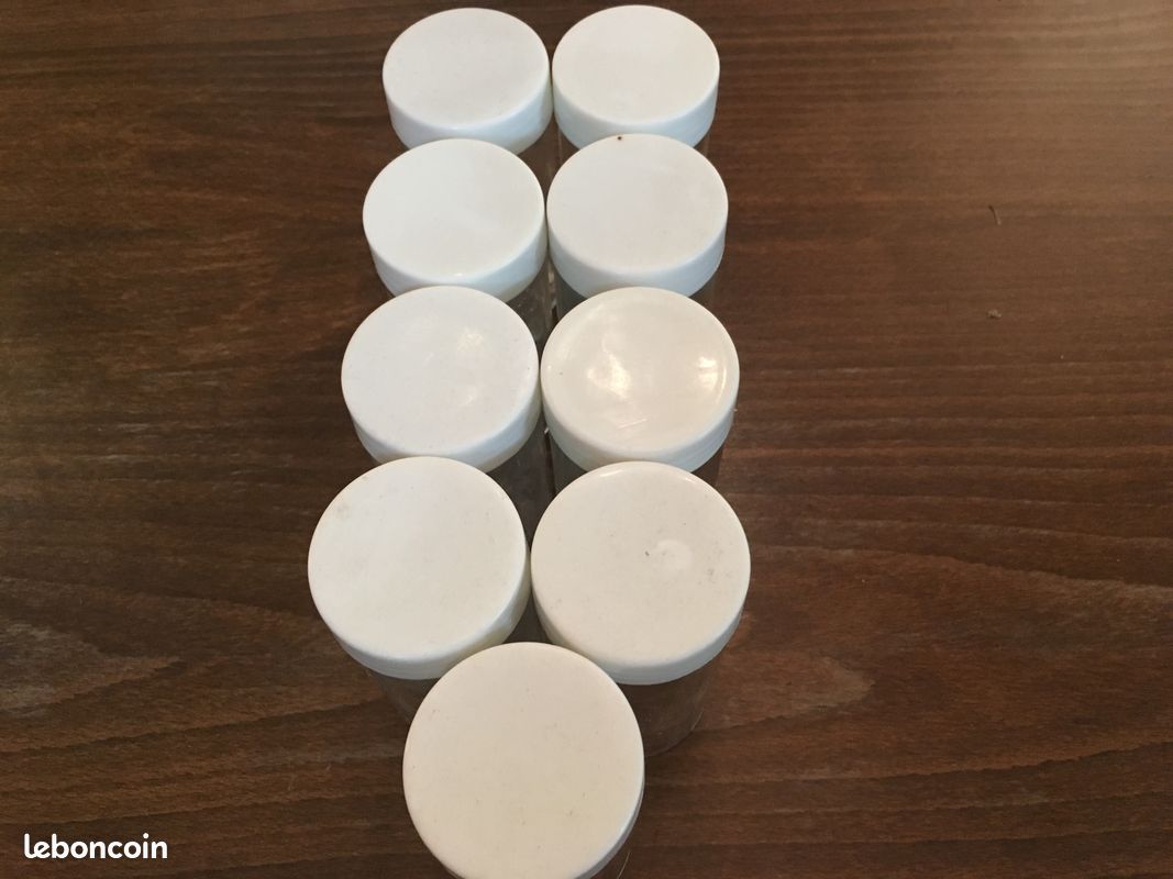 Lot de 9 pots a epices (image 1)