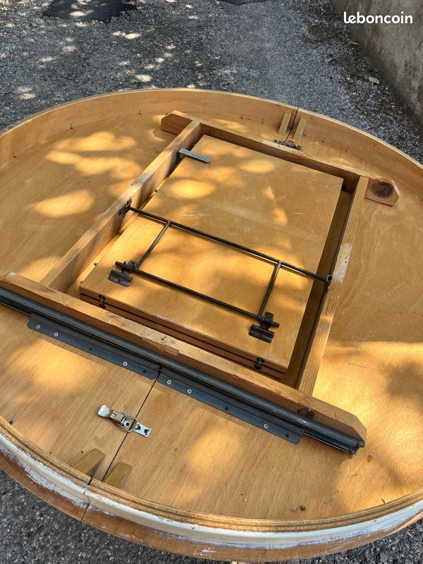 Jolie table en bois (image 10)
