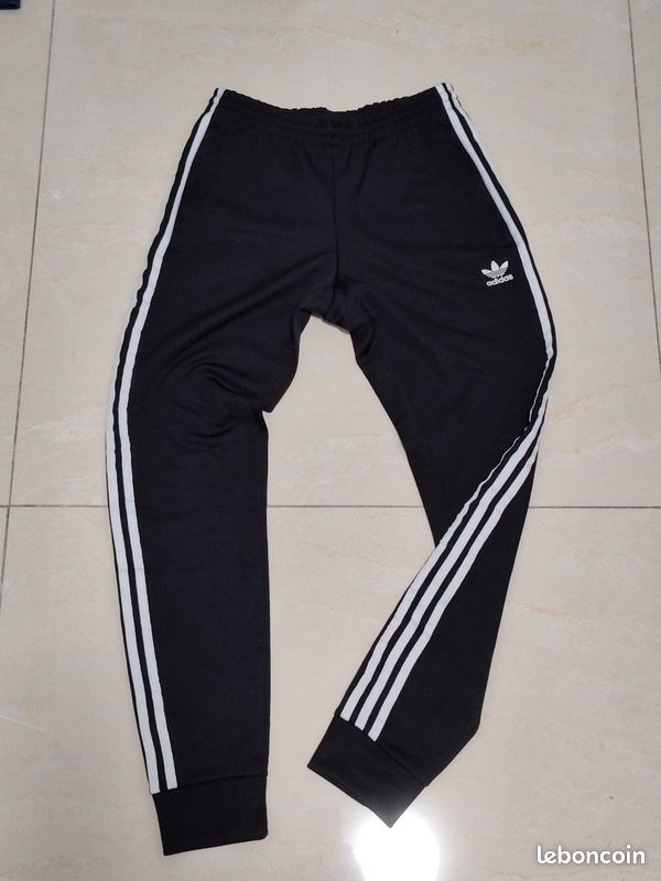 Ensemble adidas authentique, jamais porté. Acheté 140 (image 5)