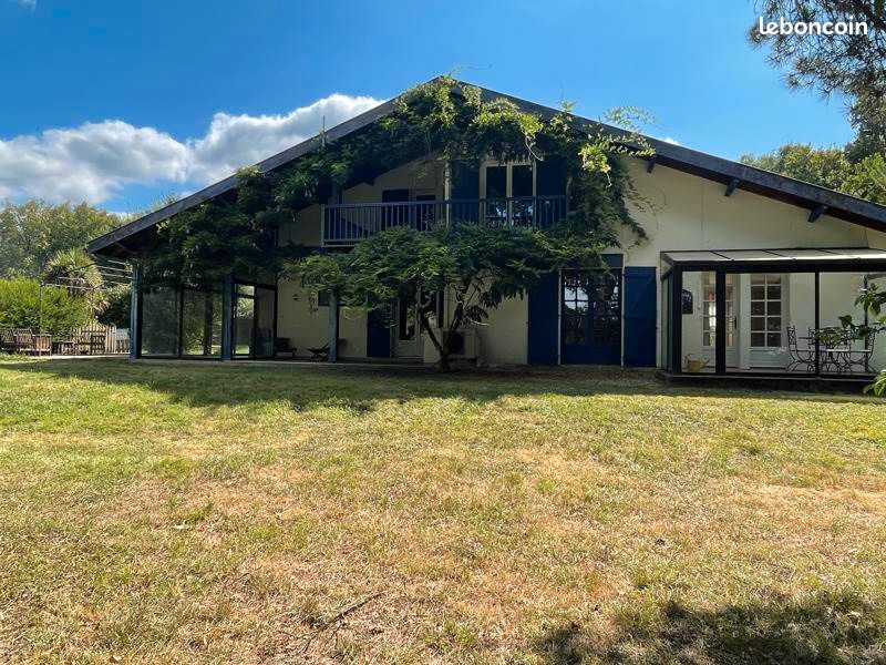 Maison 7 pièces 216 m² · à Pomarez · 216 m² · 310 000 €