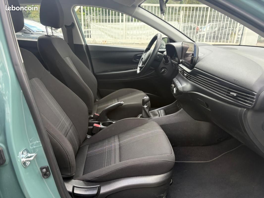 Hyundai i20 1.2 79 Initia (image 4)