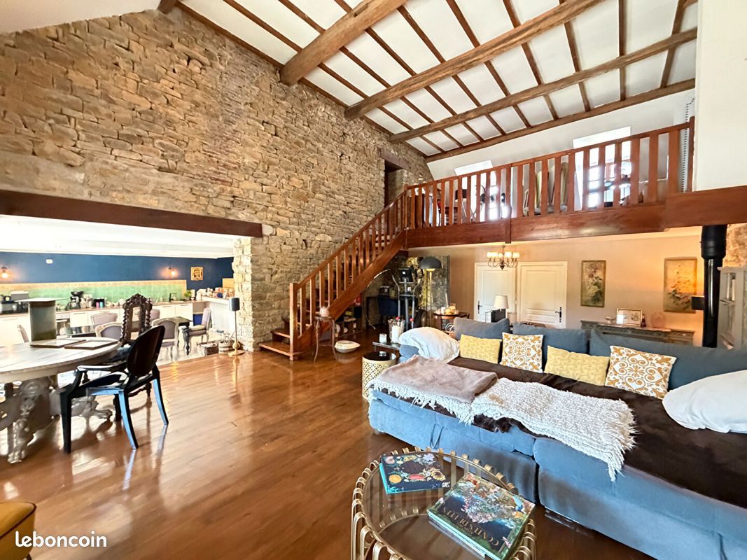 Maison 7 pièces 215 m² · à Montain · 215 m² · 398 000 €